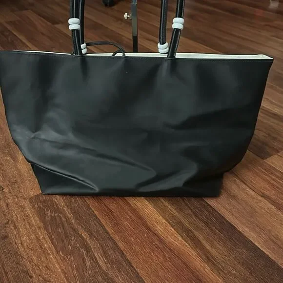 Givenchy Black and White Tote Bag - Picture 6 of 12